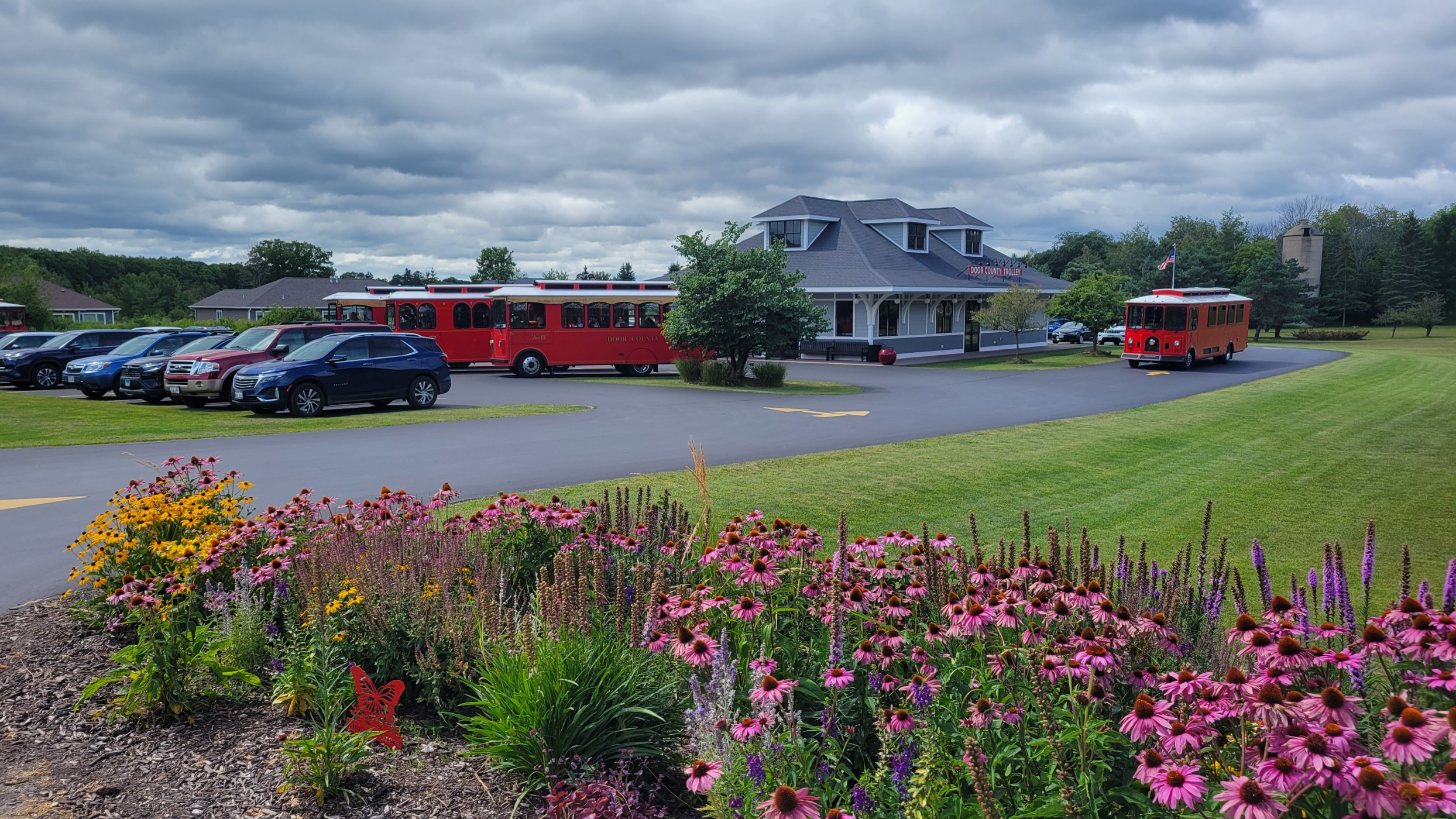 doorcountytrolley.com